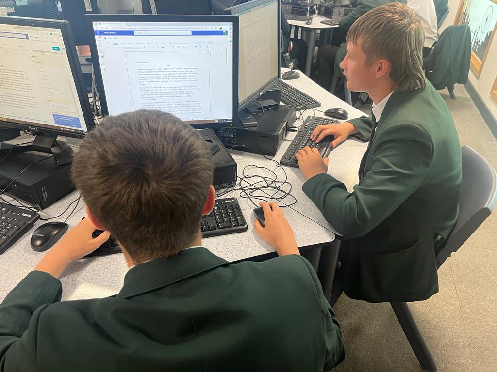 Y10 Business students exploring risk
